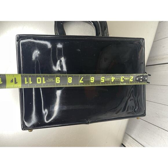 Vintage Black Patent Leather Structured Handbag Box Satchel With Lock 60s 50s - Picture 9 of 9